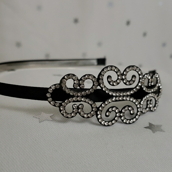 Rhinestone Headband - Picture 2 of 6